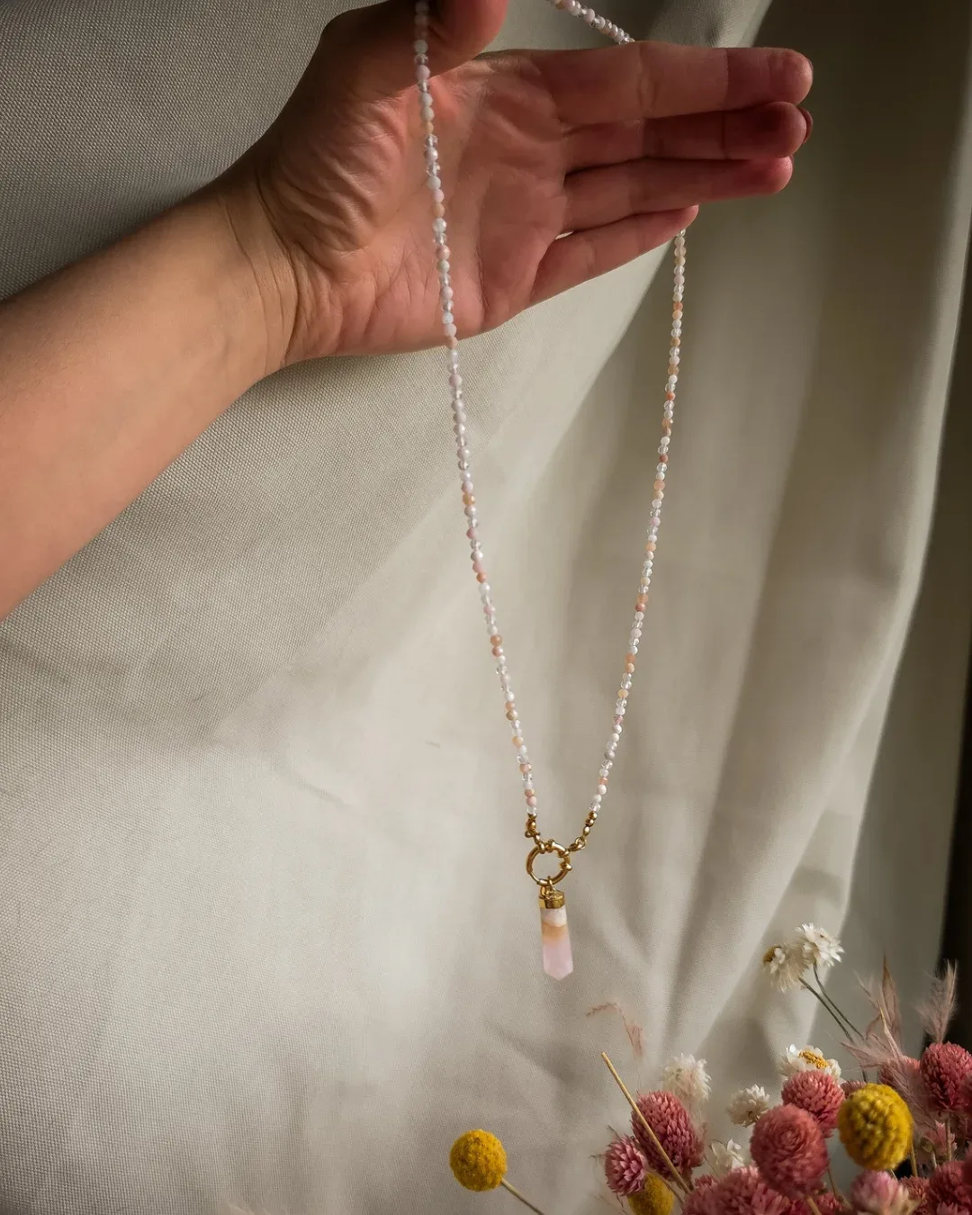 Naszyjnik z kamieniami w kolorze beżowym Aragonit - zdjęcie 4 z 5