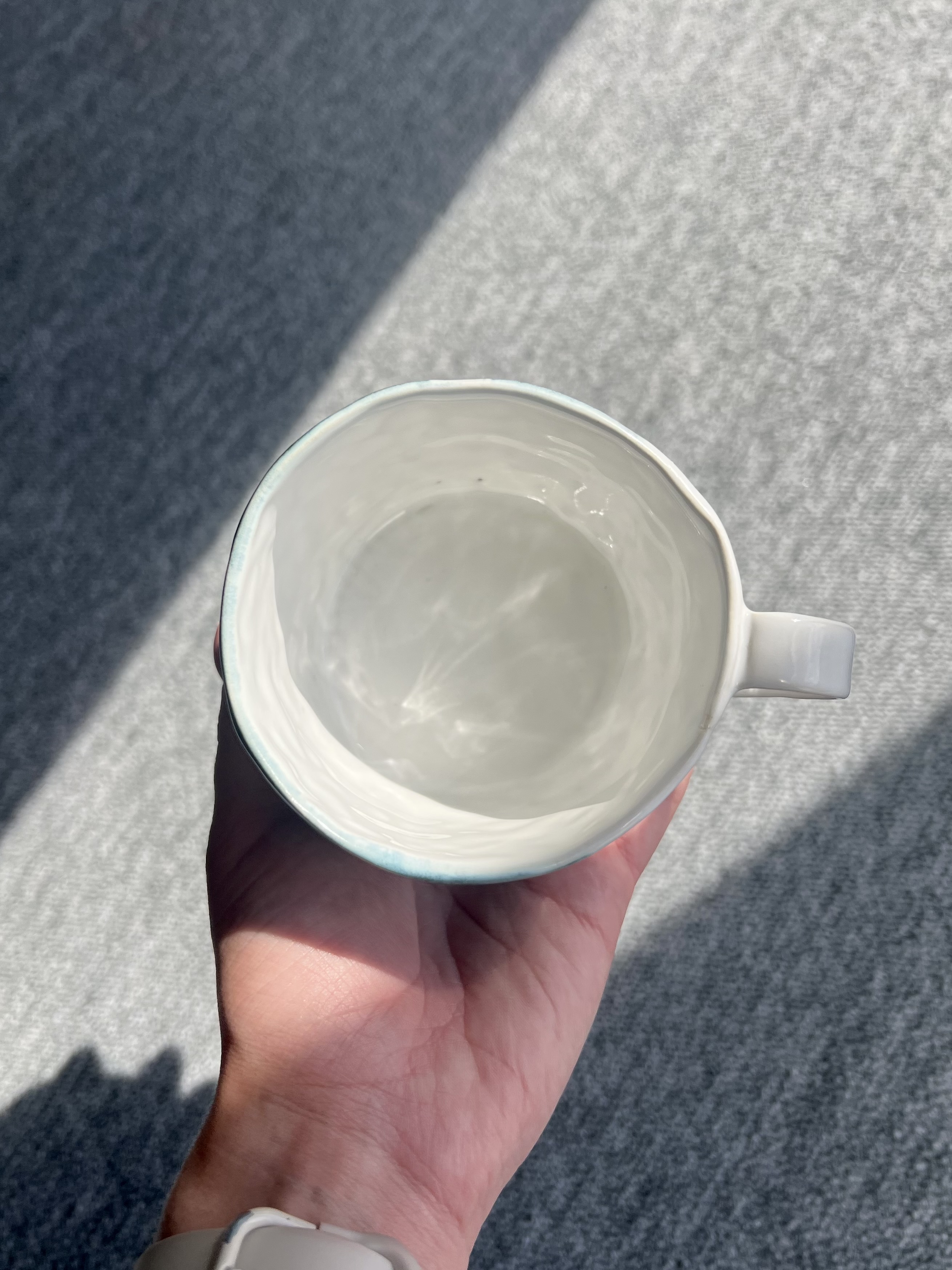 Ceramiczny kubek FALA ręcznie lepiony - zdjęcie 7 z 10