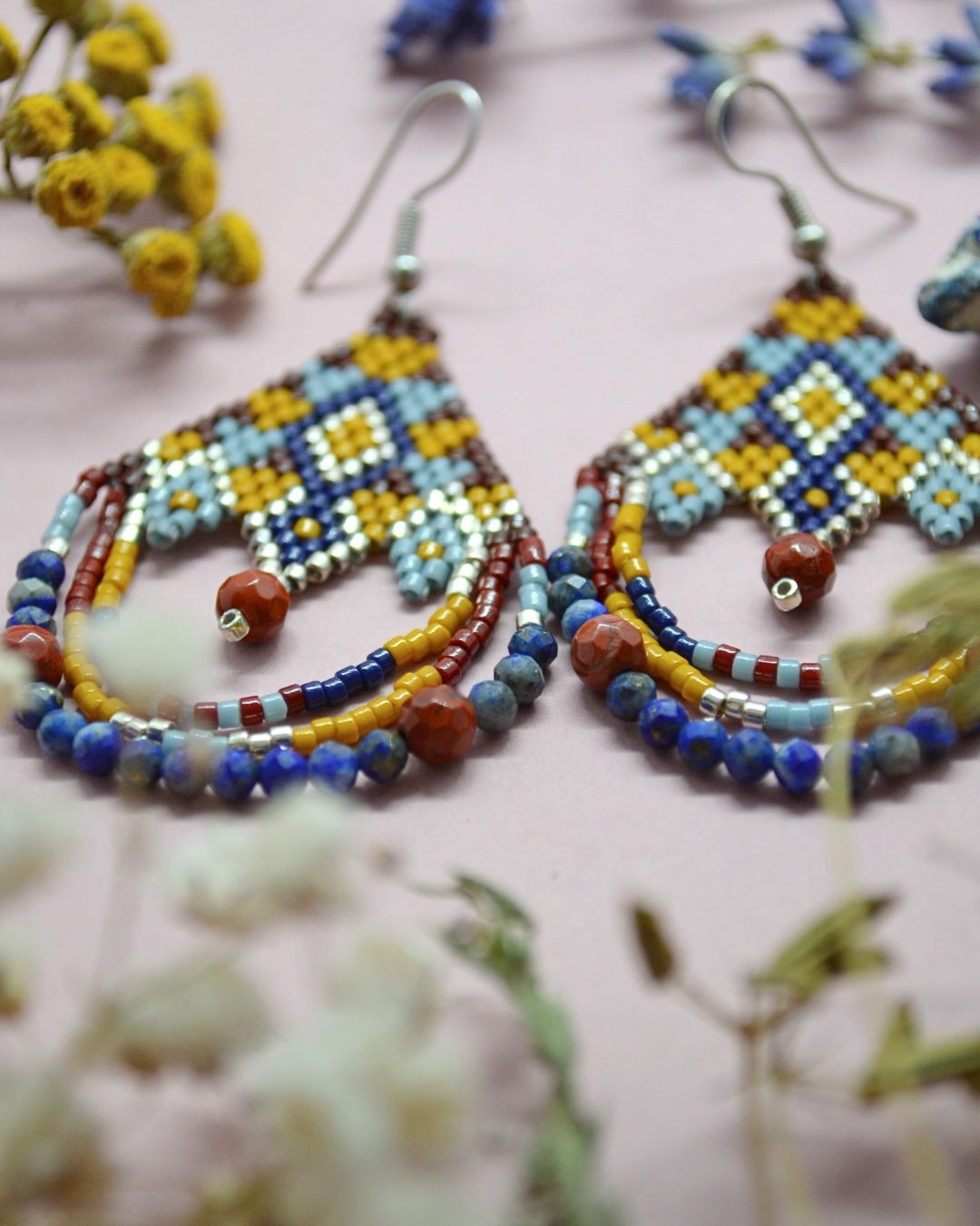 Geometryczne kolczyki z lapis lazuli i jaspisem