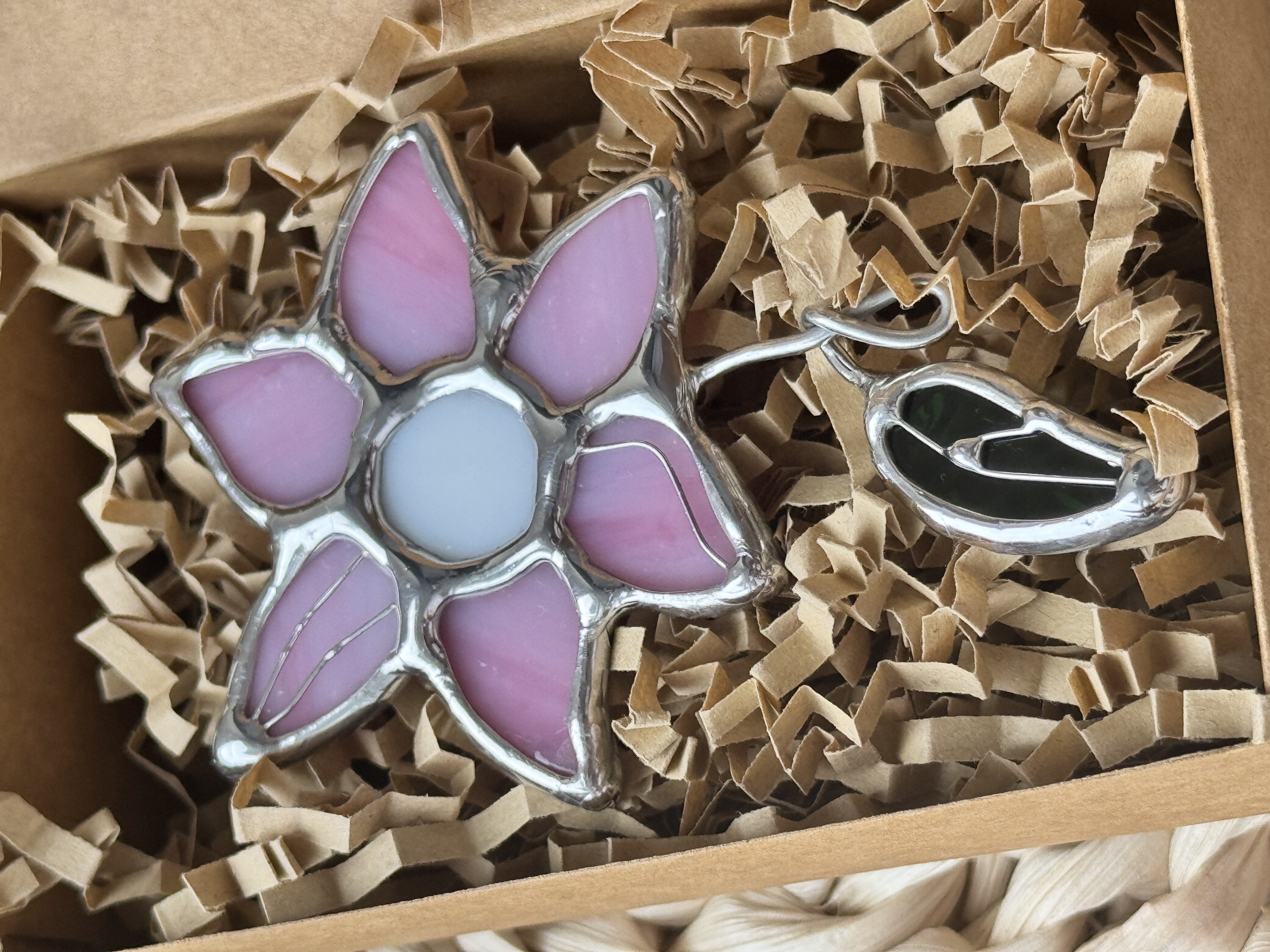 Żółta broszka witrażowa Kwiat Słonecznik Tiffany - zdjęcie 6 z 6
