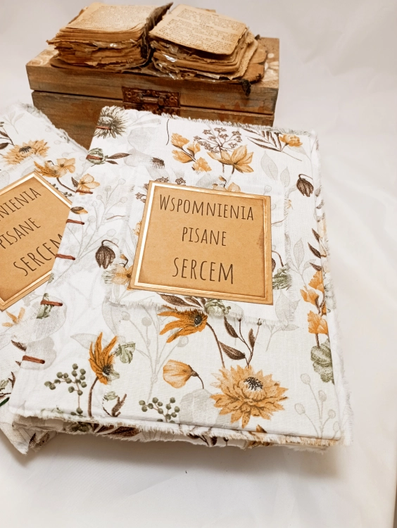 Pamiętnik  z albumem „Wspomnienia pisane sercem ” - zdjęcie 2 z 6