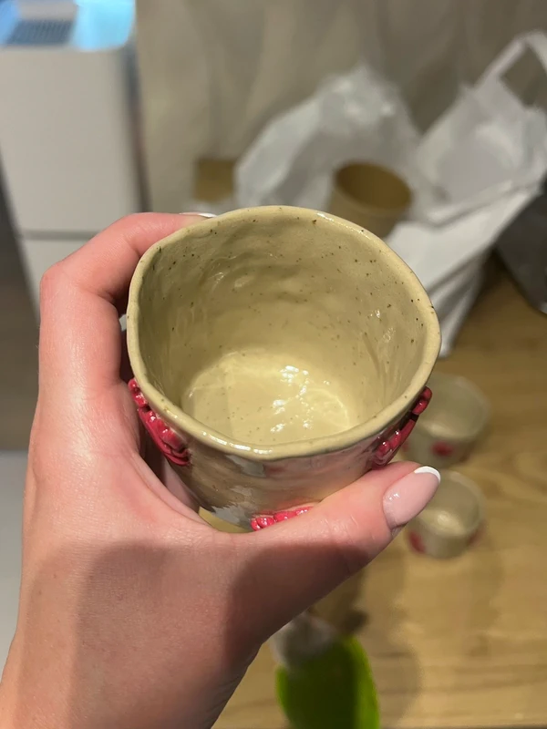 Ceramiczny kubeczek na espresso z krabami, ręcznie - zdjęcie 6 z 7