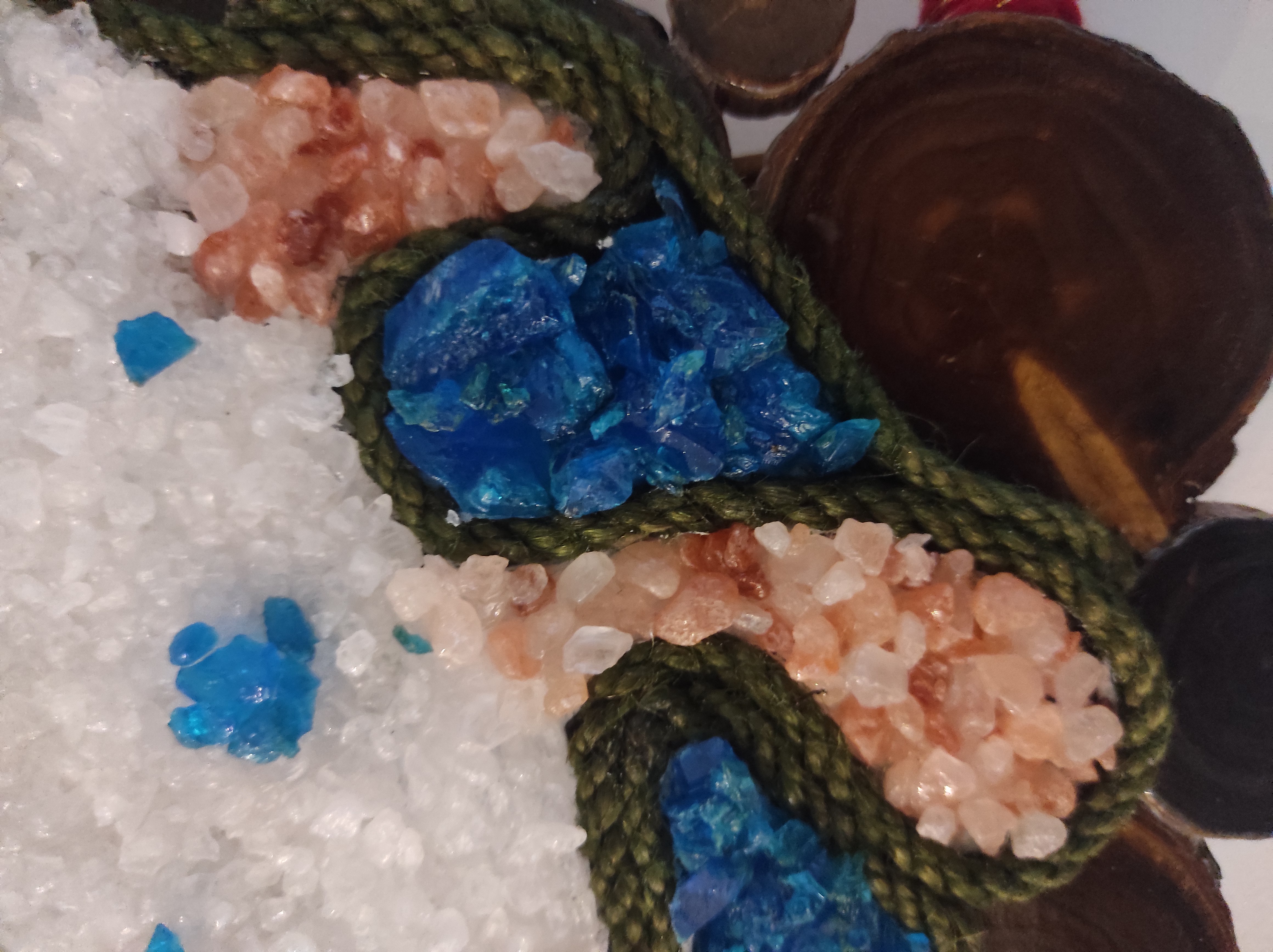 Unikatowy zegar ścienny handmade – drewno i kamień - zdjęcie 4 z 7