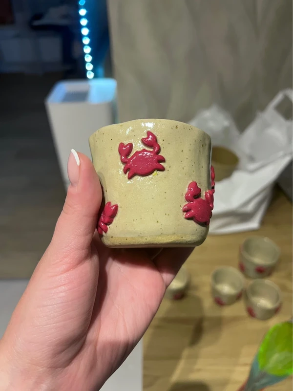 Ceramiczny kubeczek na espresso z krabami, ręcznie - zdjęcie 7 z 7
