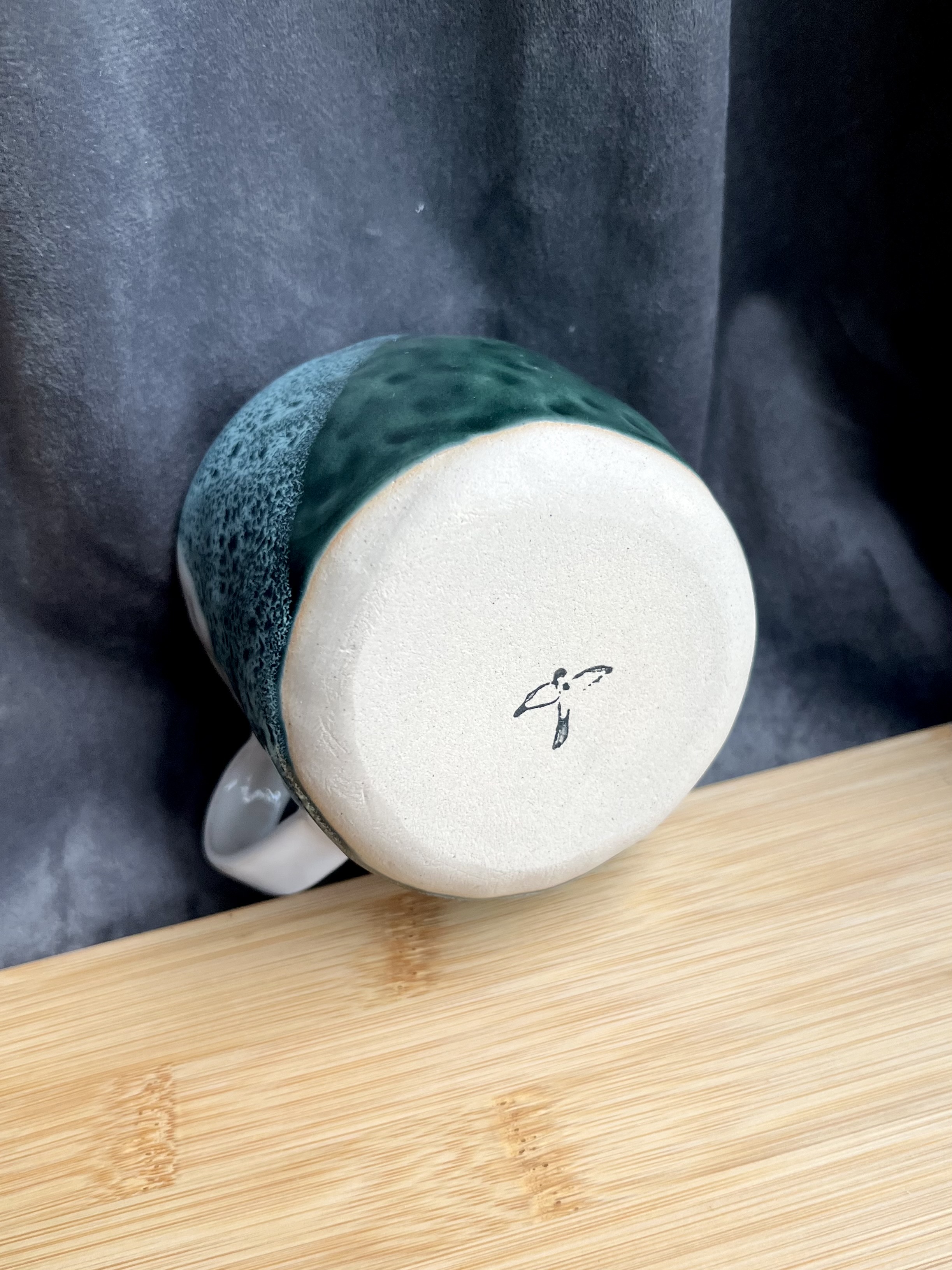 Ceramiczny kubek FALA ręcznie lepiony - zdjęcie 8 z 10