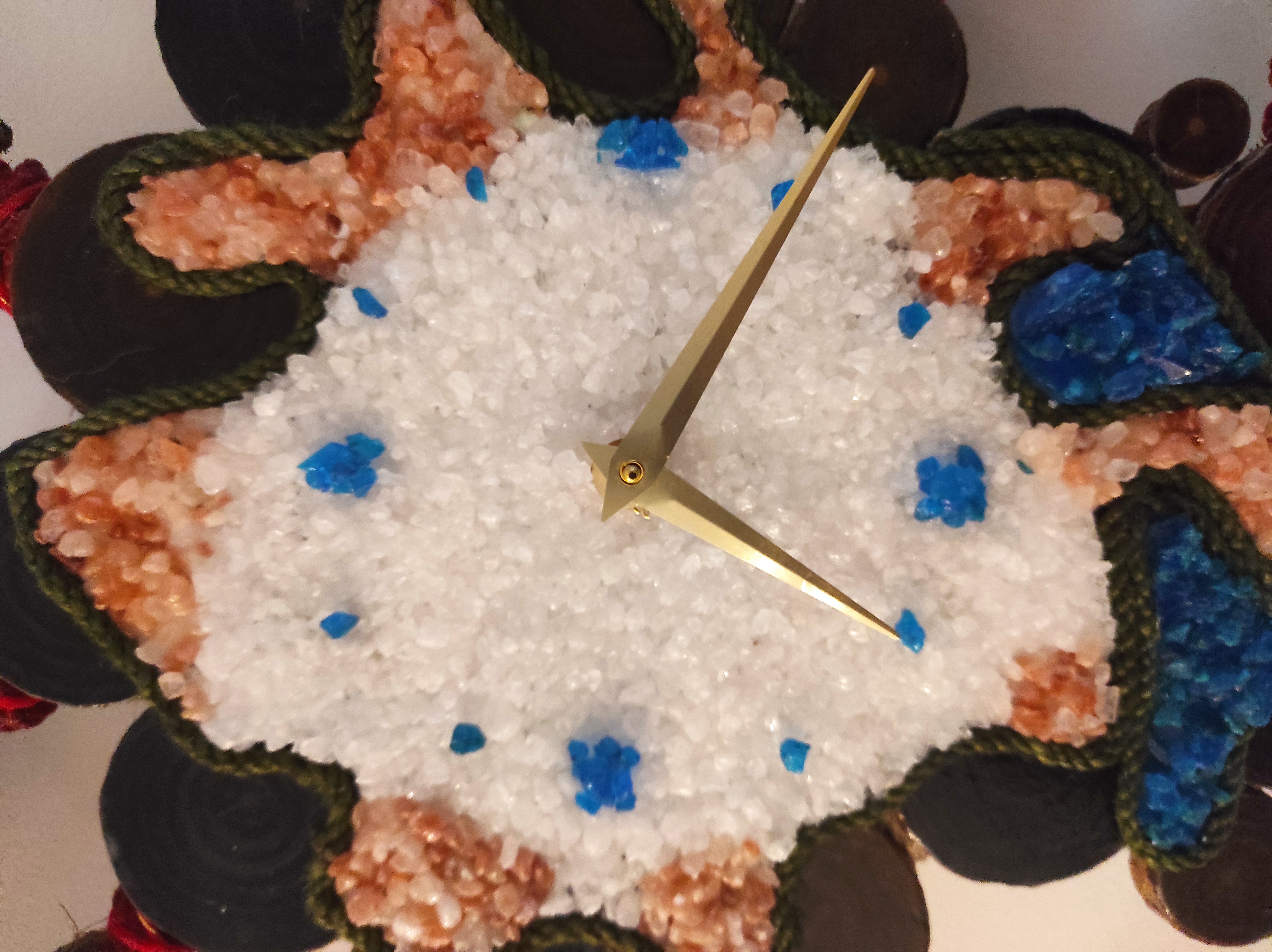 Unikatowy zegar ścienny handmade – drewno i kamień - zdjęcie 7 z 7